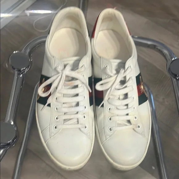 Gucci White Sneakers with Red and Green Accents - Picture 3 of 8
